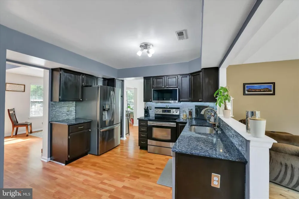 4 CREEKDALE DRIVE Delran, NJ 08075