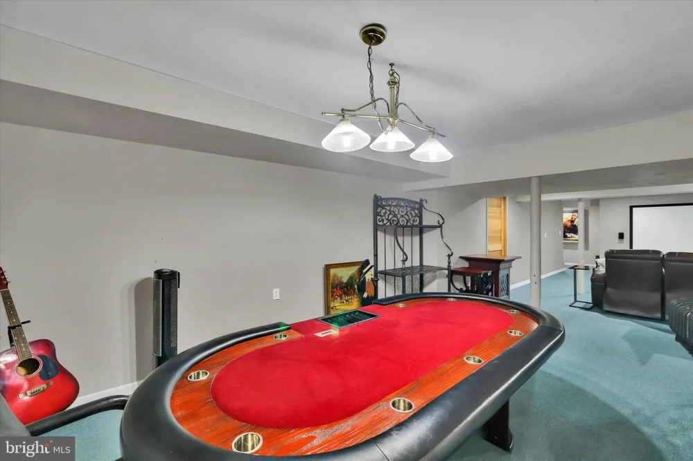 4 CREEKDALE DRIVE Delran, NJ 08075