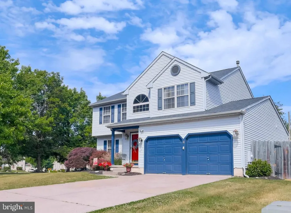 4 CREEKDALE DRIVE Delran, NJ 08075