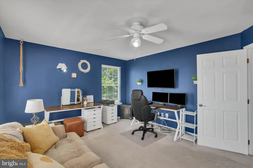 4 CREEKDALE DRIVE Delran, NJ 08075
