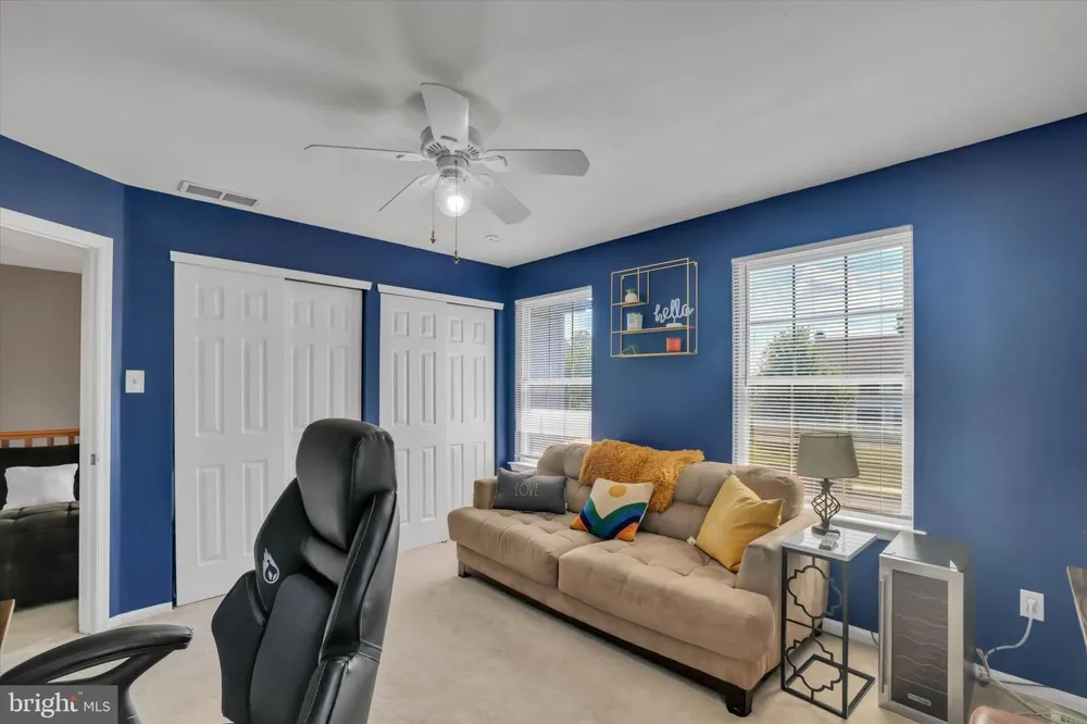 4 CREEKDALE DRIVE Delran, NJ 08075