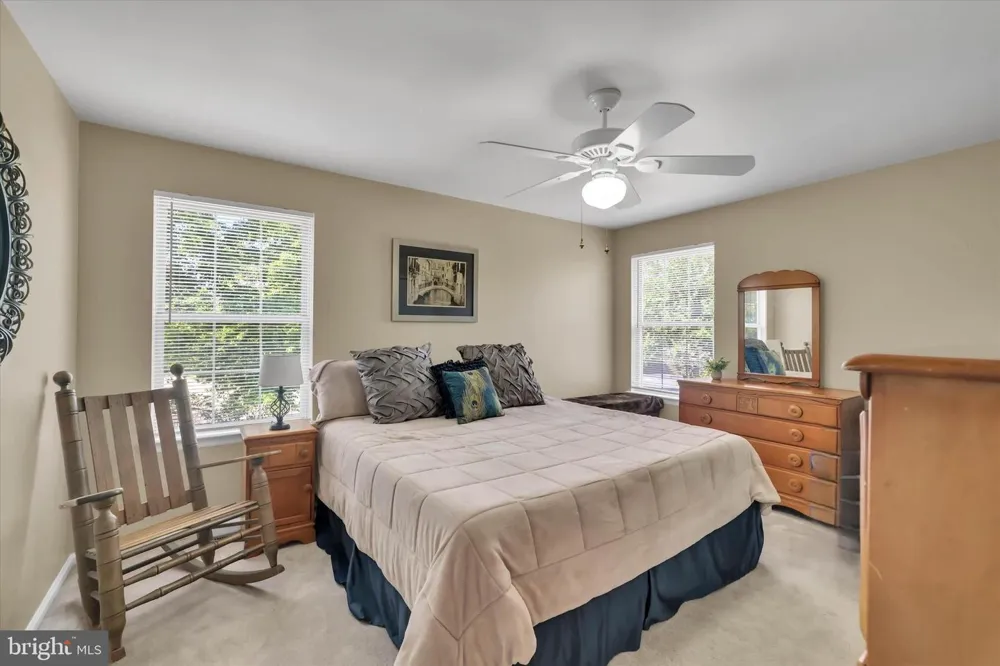 4 CREEKDALE DRIVE Delran, NJ 08075