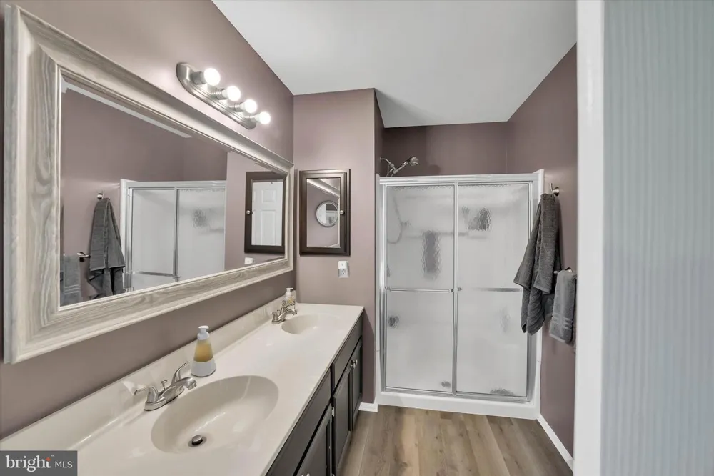 4 CREEKDALE DRIVE Delran, NJ 08075