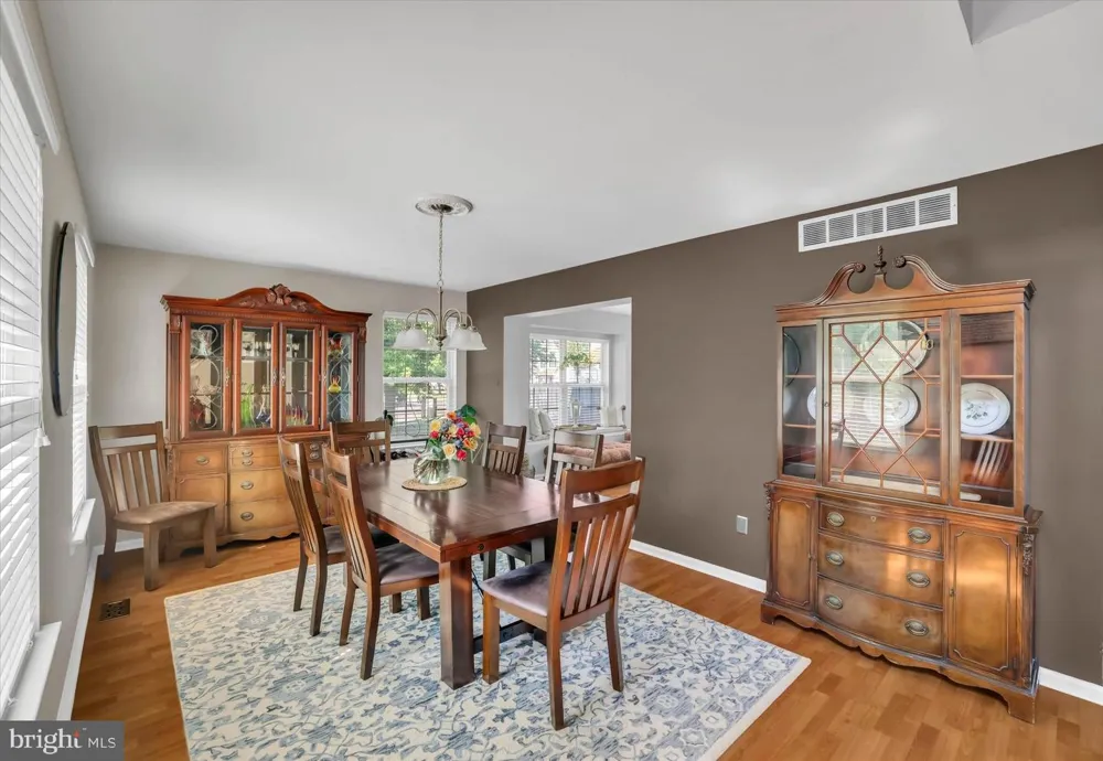 4 CREEKDALE DRIVE Delran, NJ 08075