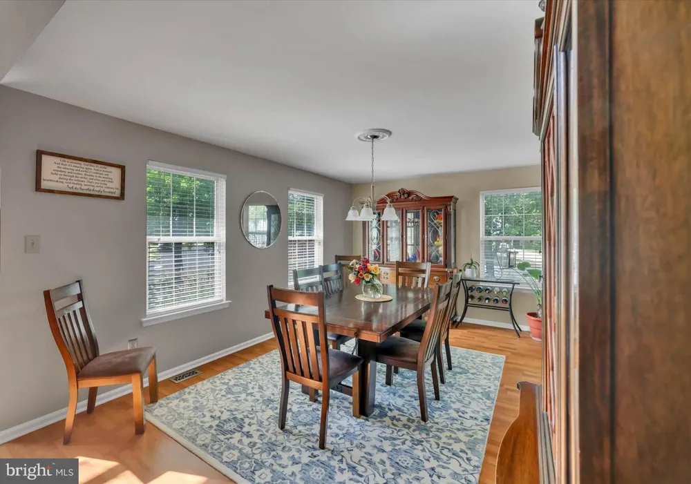4 CREEKDALE DRIVE Delran, NJ 08075