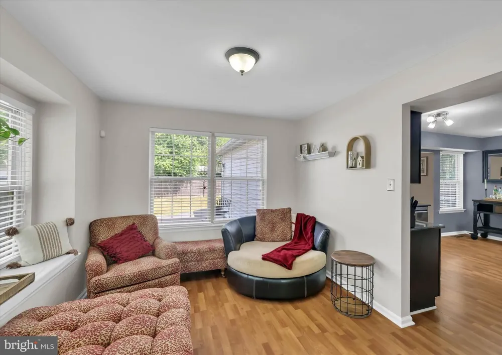 4 CREEKDALE DRIVE Delran, NJ 08075