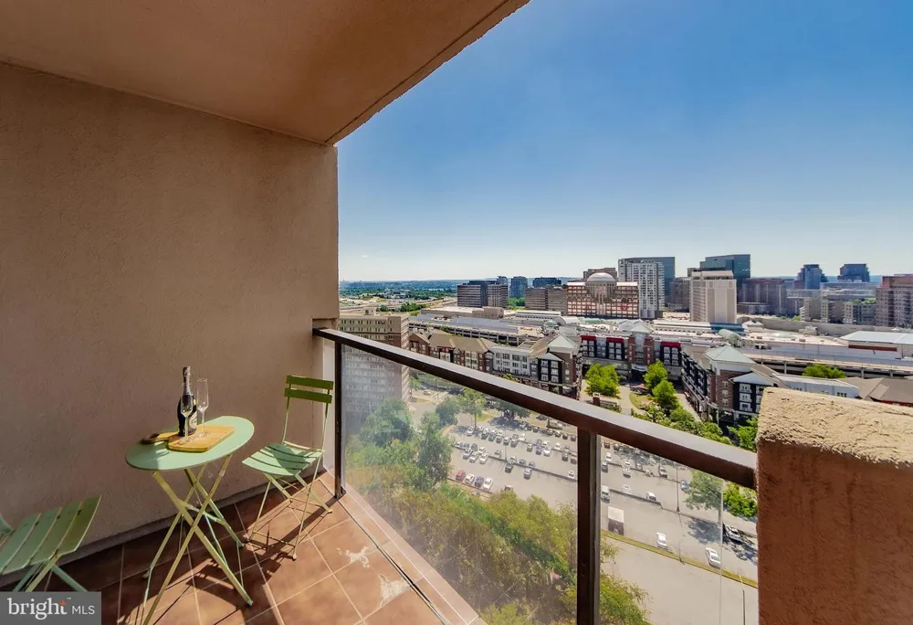 1101 S ARLINGTON RIDGE ROAD #1109 Arlington, VA 22202
