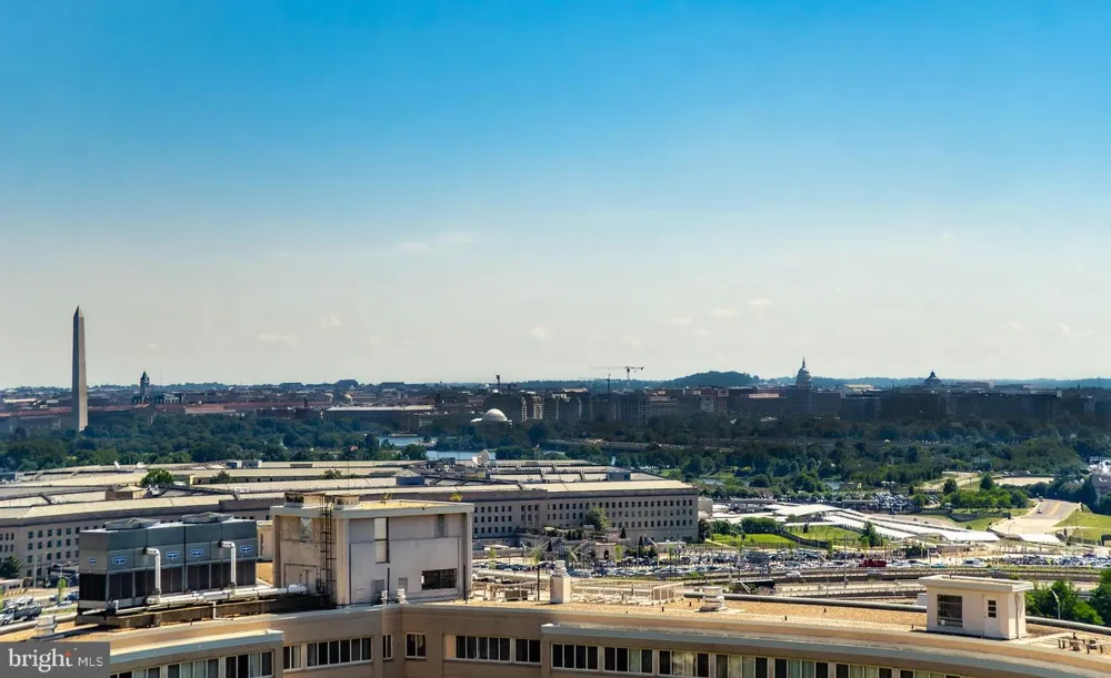 1101 S ARLINGTON RIDGE ROAD #1109 Arlington, VA 22202