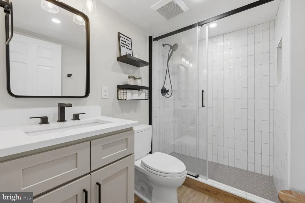 1101 S ARLINGTON RIDGE ROAD #1109 Arlington, VA 22202