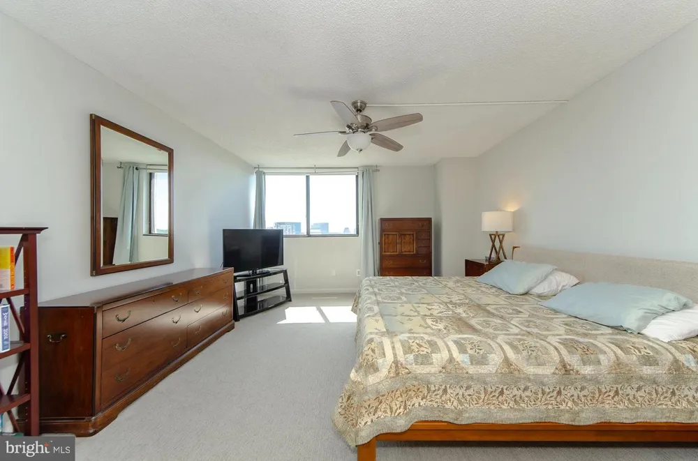 1101 S ARLINGTON RIDGE ROAD #1109 Arlington, VA 22202