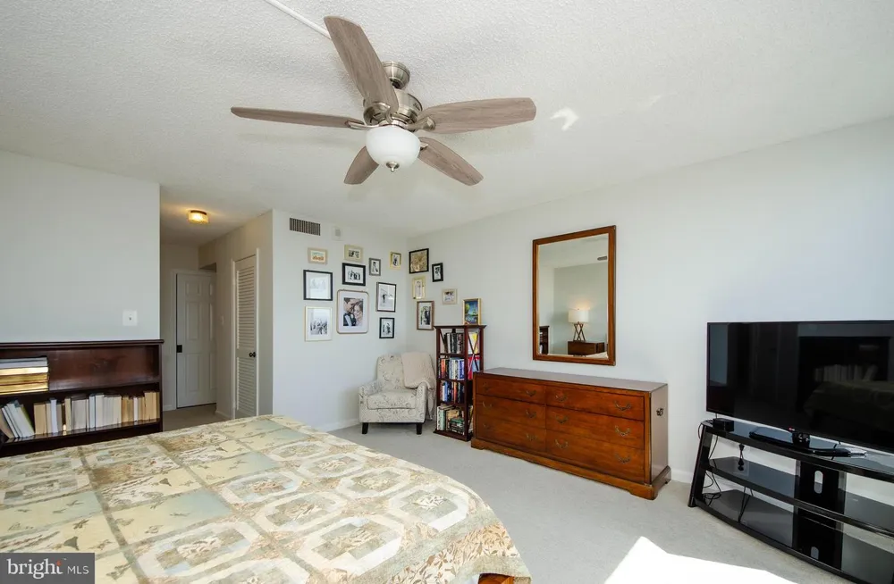 1101 S ARLINGTON RIDGE ROAD #1109 Arlington, VA 22202