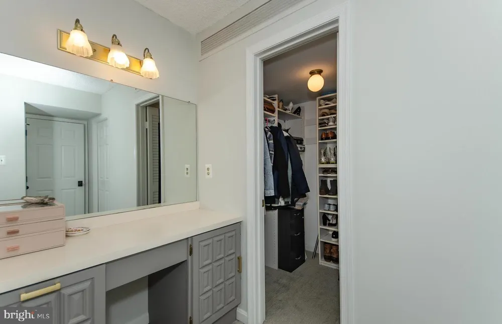 1101 S ARLINGTON RIDGE ROAD #1109 Arlington, VA 22202