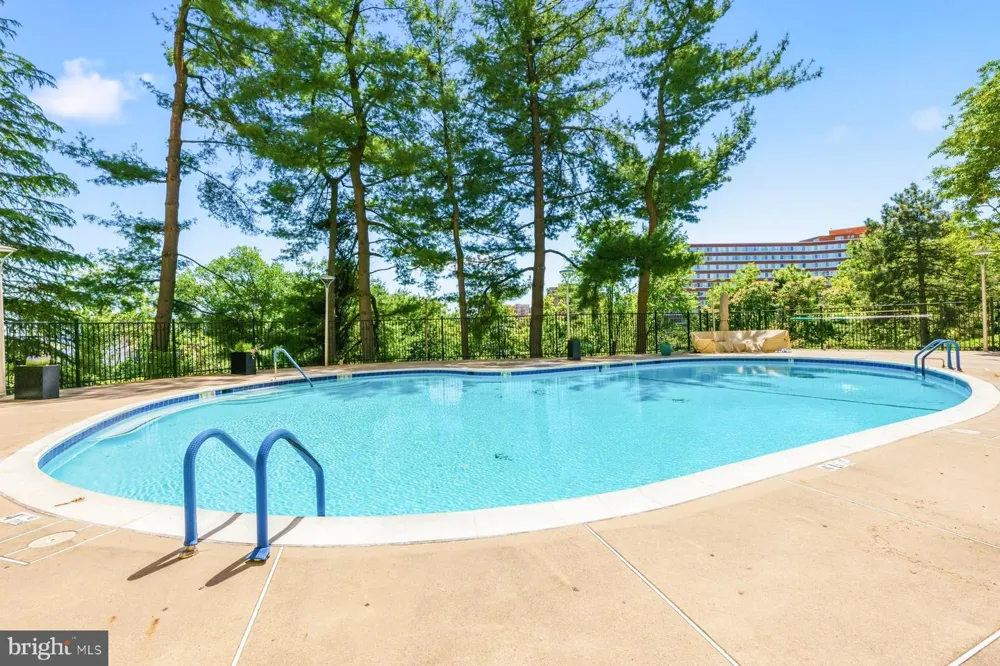 1101 S ARLINGTON RIDGE ROAD #1109 Arlington, VA 22202