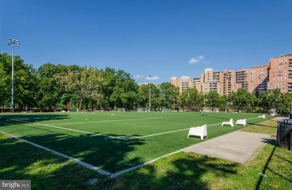 1101 S ARLINGTON RIDGE ROAD #1109 Arlington, VA 22202