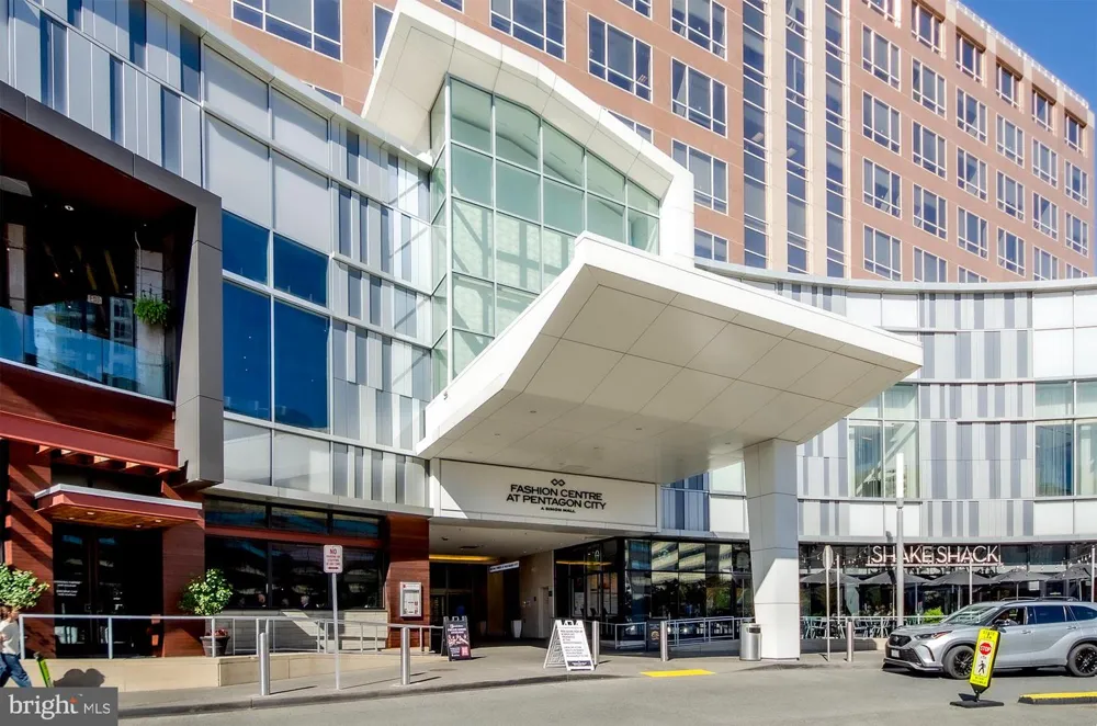 1101 S ARLINGTON RIDGE ROAD #1109 Arlington, VA 22202
