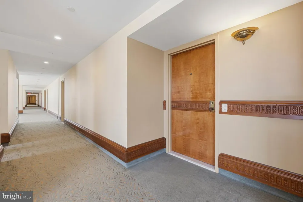 1101 S ARLINGTON RIDGE ROAD #1109 Arlington, VA 22202
