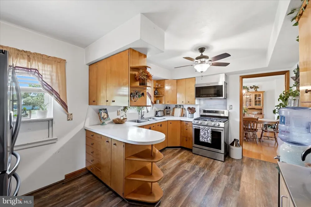 9581 VALLEY ROAD Berkeley Springs, WV 25411