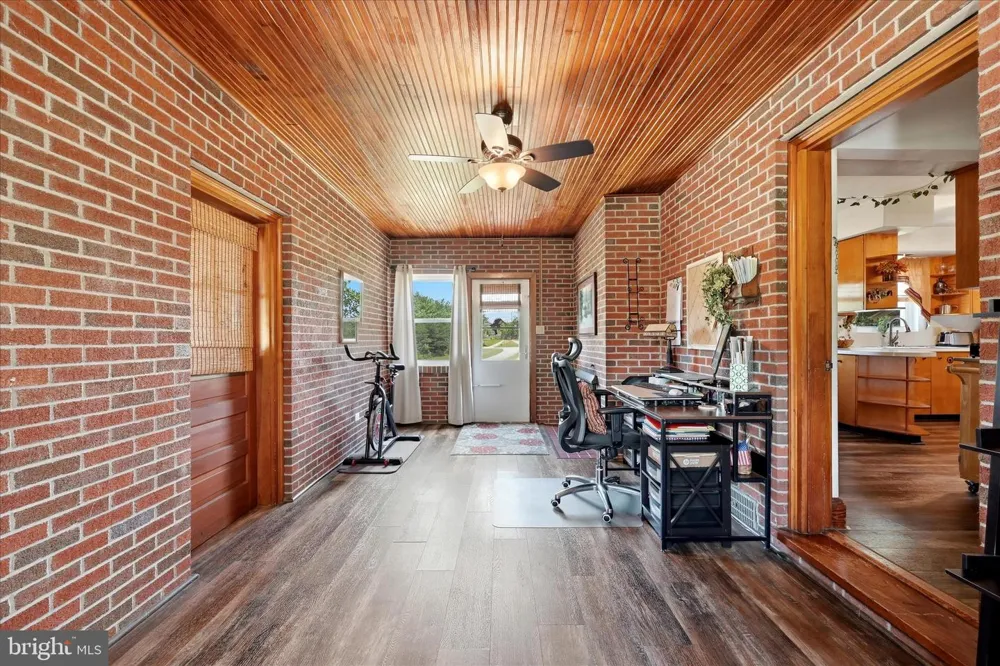 9581 VALLEY ROAD Berkeley Springs, WV 25411