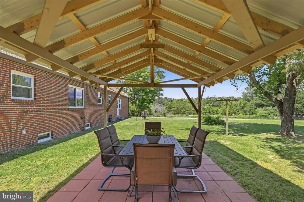 9581 VALLEY ROAD Berkeley Springs, WV 25411