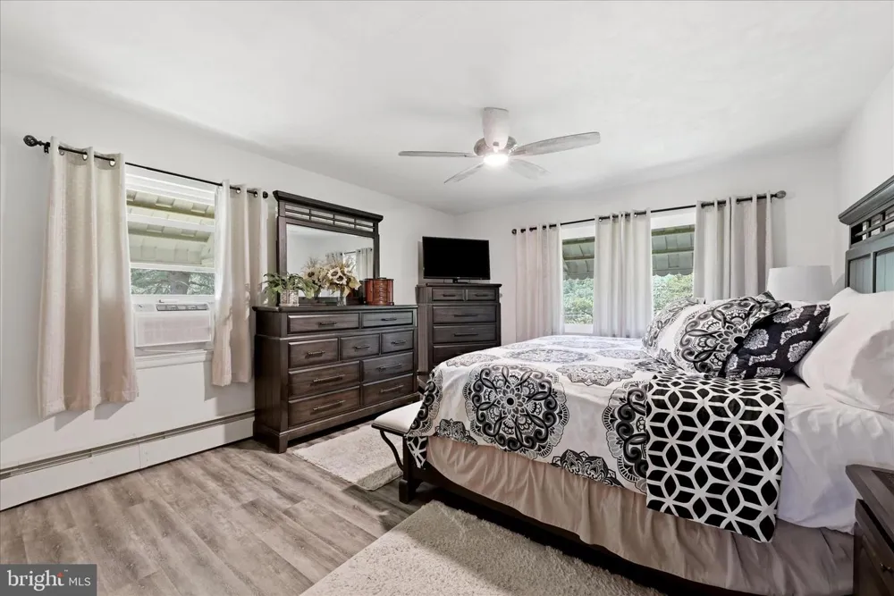 9581 VALLEY ROAD Berkeley Springs, WV 25411