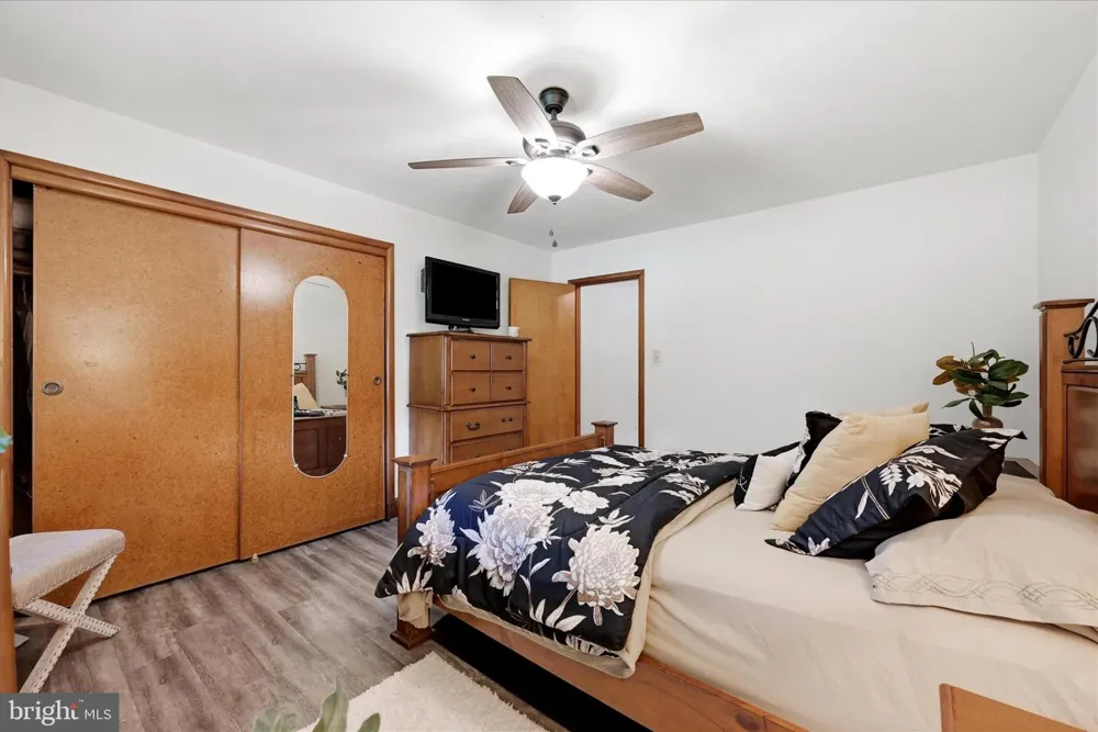 9581 VALLEY ROAD Berkeley Springs, WV 25411