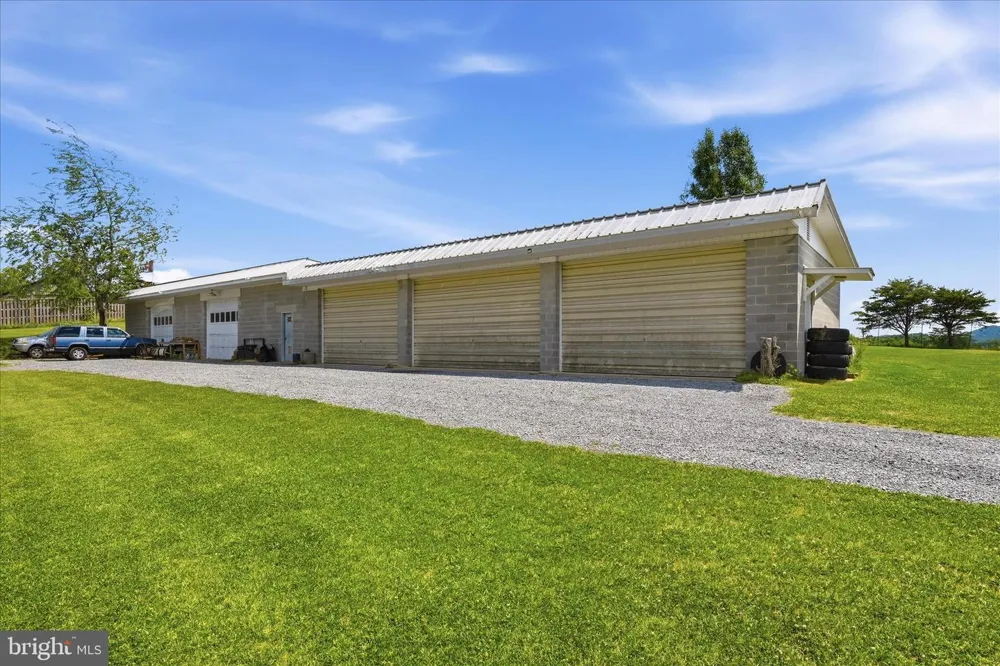 9581 VALLEY ROAD Berkeley Springs, WV 25411
