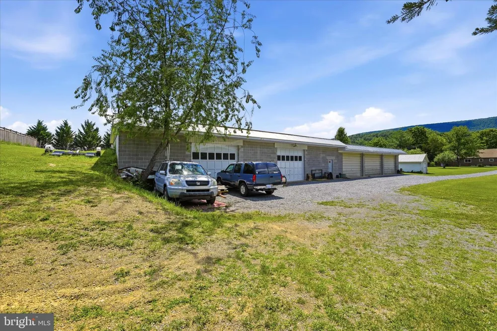 9581 VALLEY ROAD Berkeley Springs, WV 25411