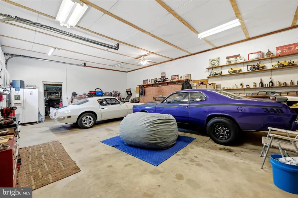 9581 VALLEY ROAD Berkeley Springs, WV 25411