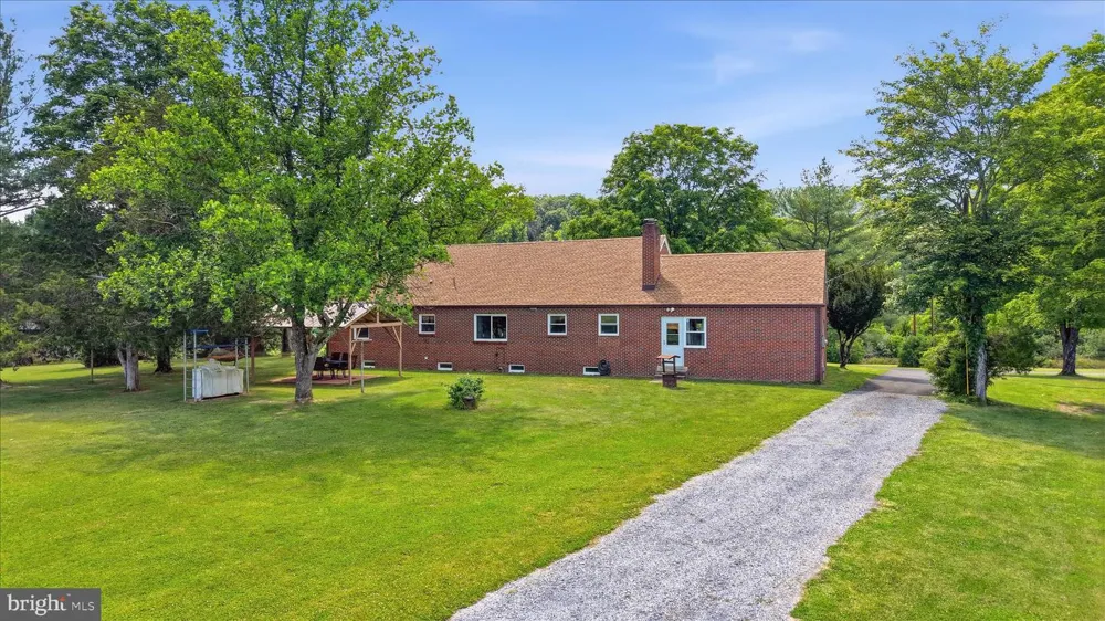 9581 VALLEY ROAD Berkeley Springs, WV 25411