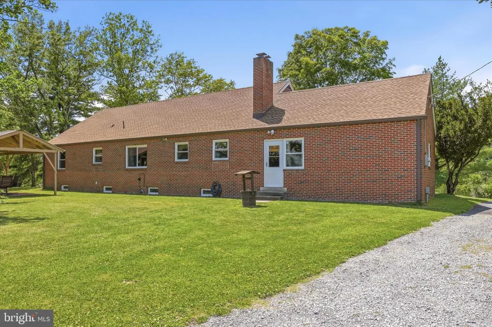 9581 VALLEY ROAD Berkeley Springs, WV 25411