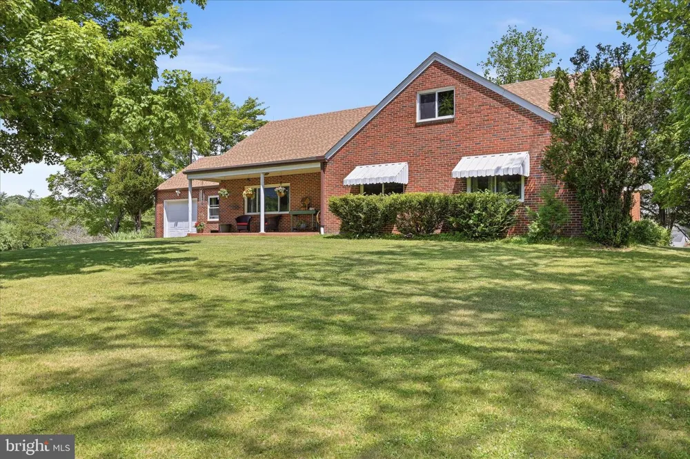 9581 VALLEY ROAD Berkeley Springs, WV 25411