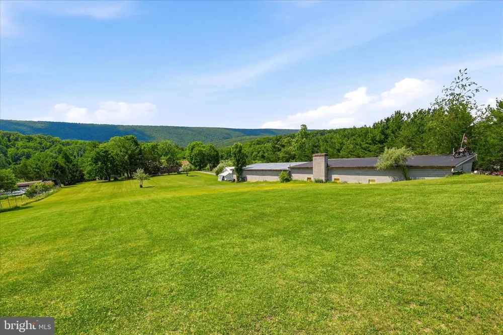9581 VALLEY ROAD Berkeley Springs, WV 25411