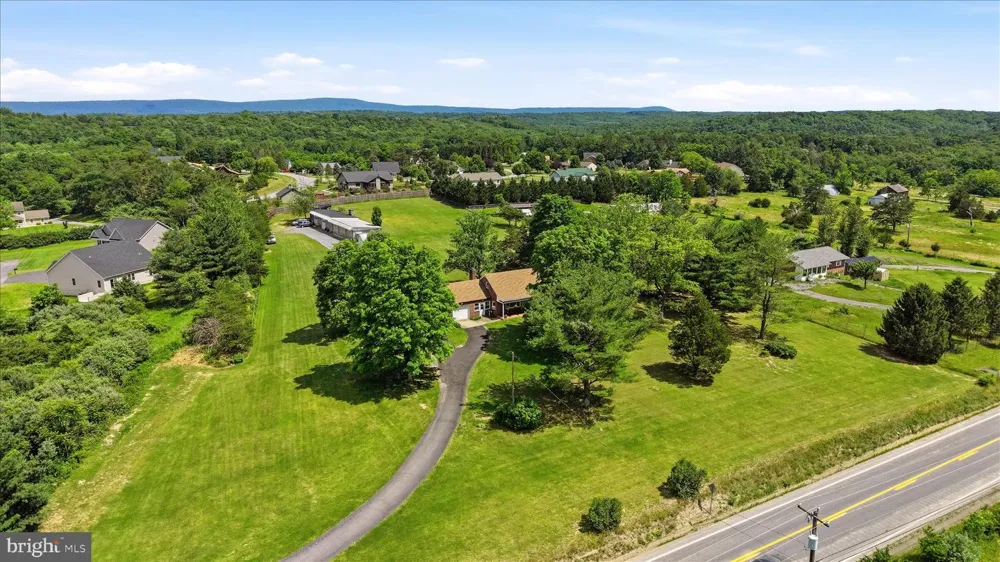9581 VALLEY ROAD Berkeley Springs, WV 25411