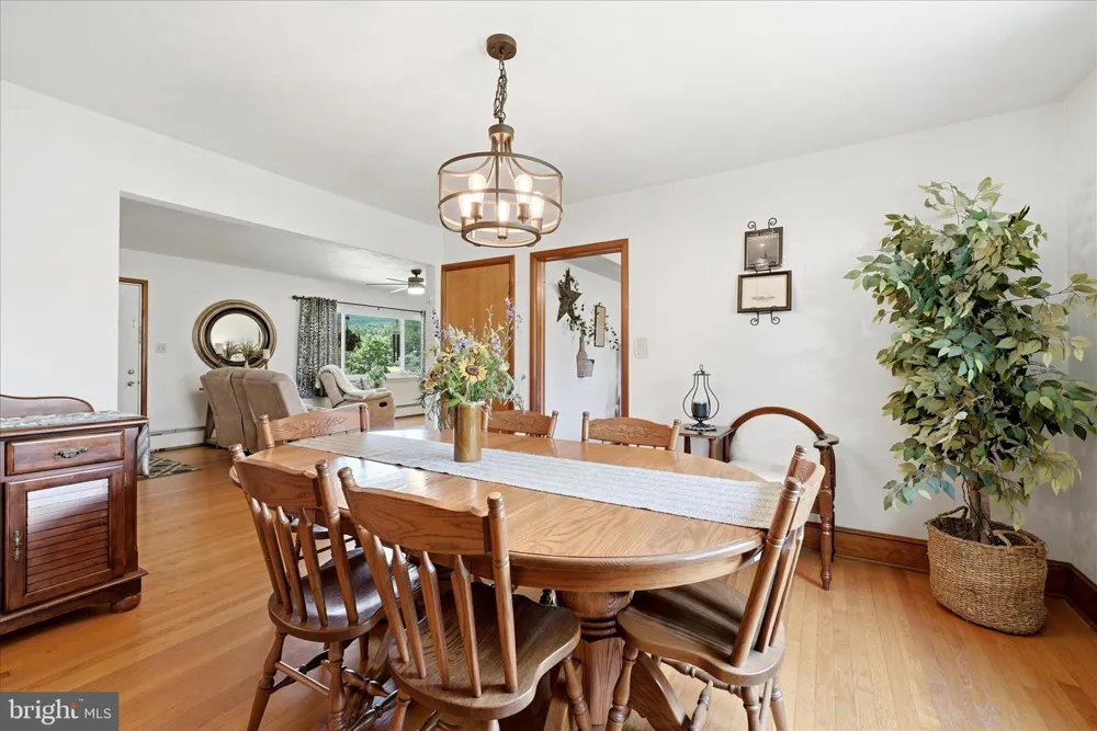 9581 VALLEY ROAD Berkeley Springs, WV 25411
