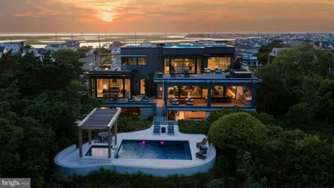 5499 DUNE DRIVE