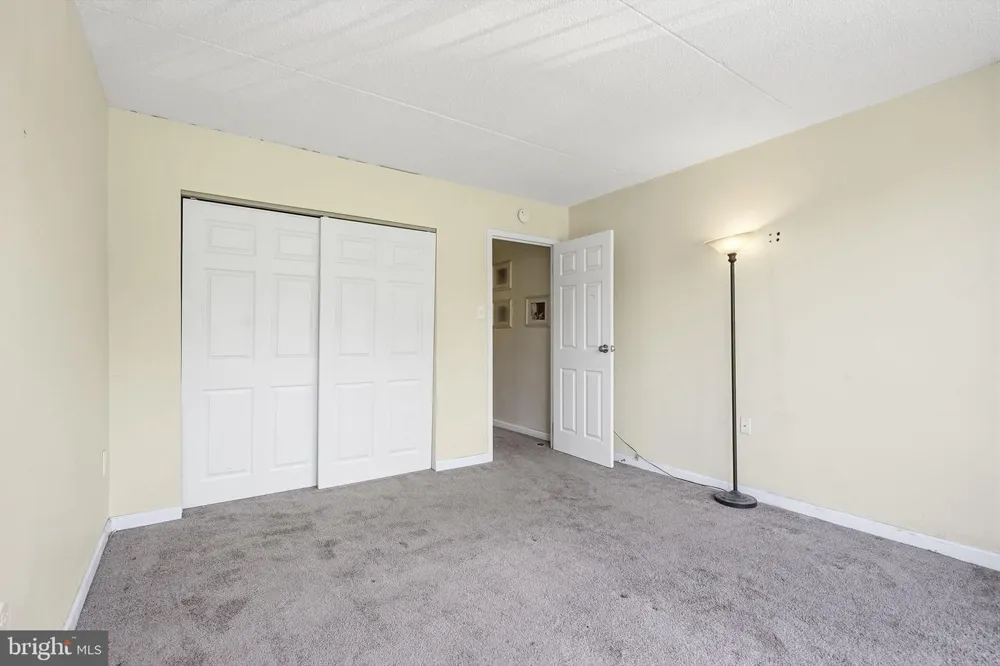 526 PLAYA DEL SOL Cherry Hill, NJ 08002