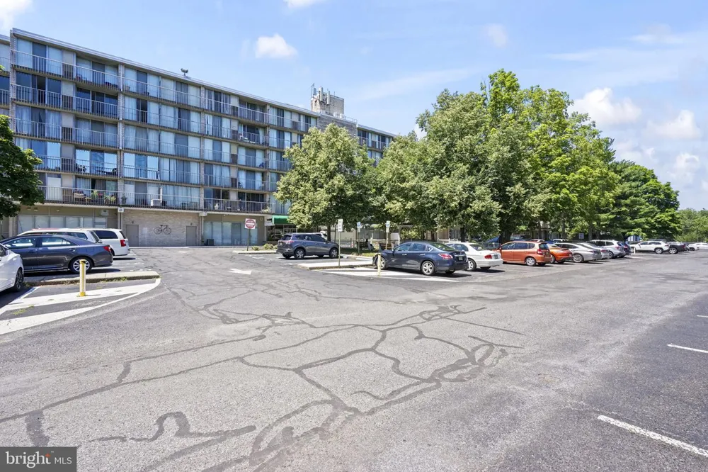 526 PLAYA DEL SOL Cherry Hill, NJ 08002