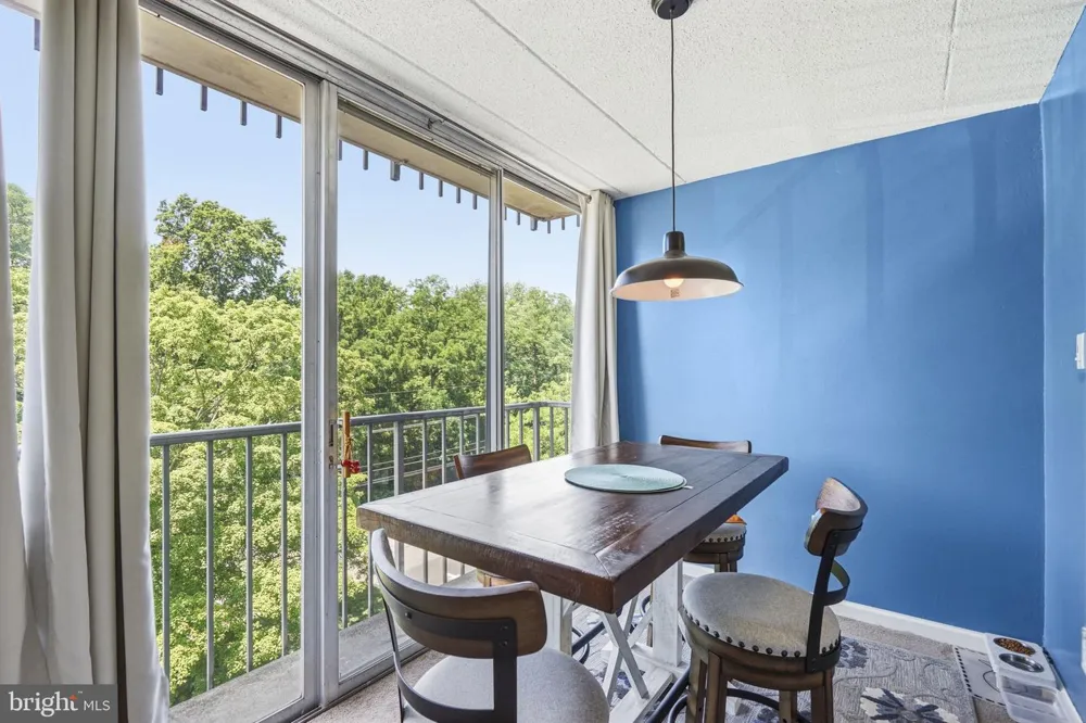 526 PLAYA DEL SOL Cherry Hill, NJ 08002