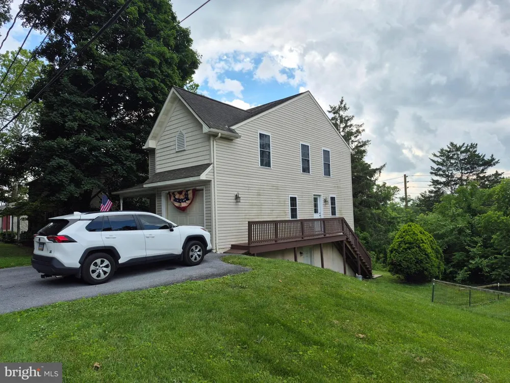 918 CHESTNUT STREET Gap, PA 17527
