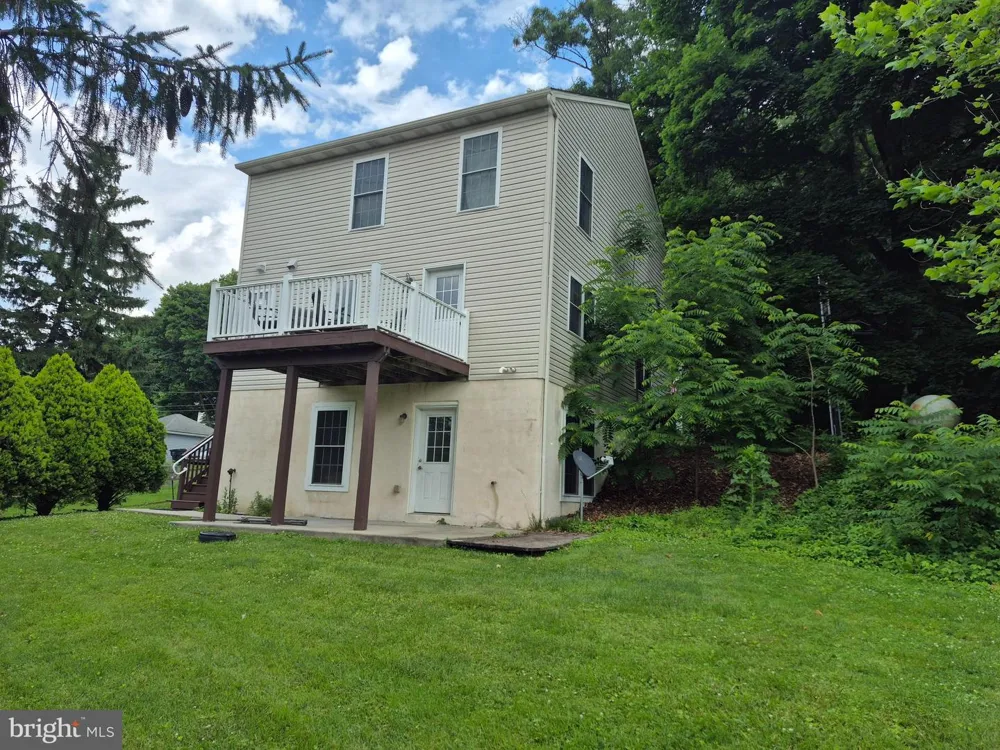 918 CHESTNUT STREET Gap, PA 17527