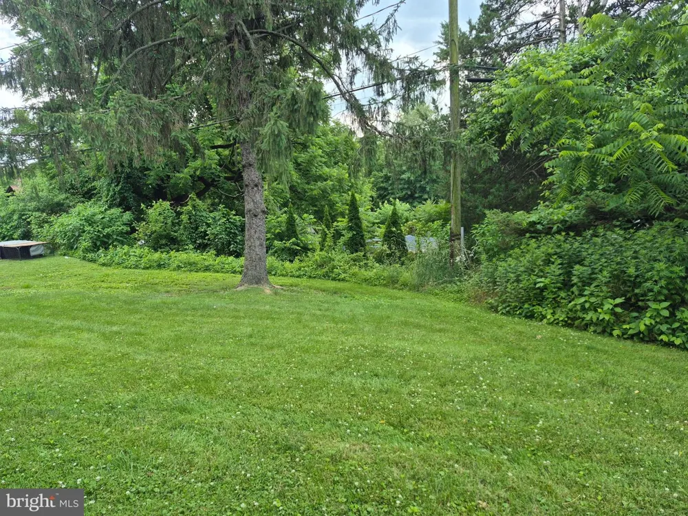 918 CHESTNUT STREET Gap, PA 17527