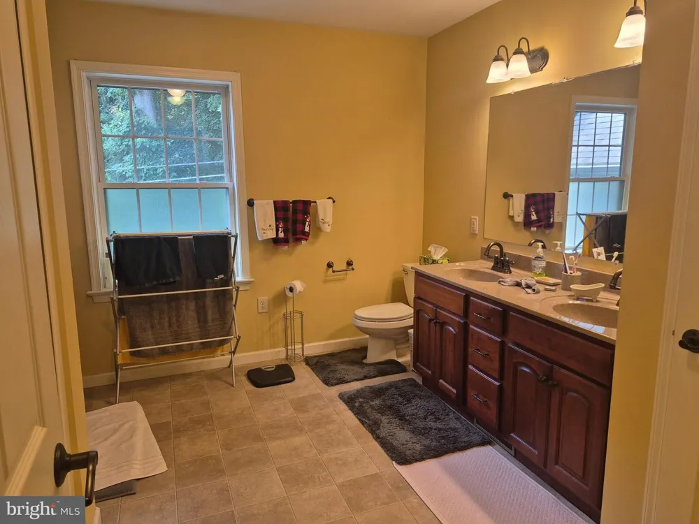 918 CHESTNUT STREET Gap, PA 17527