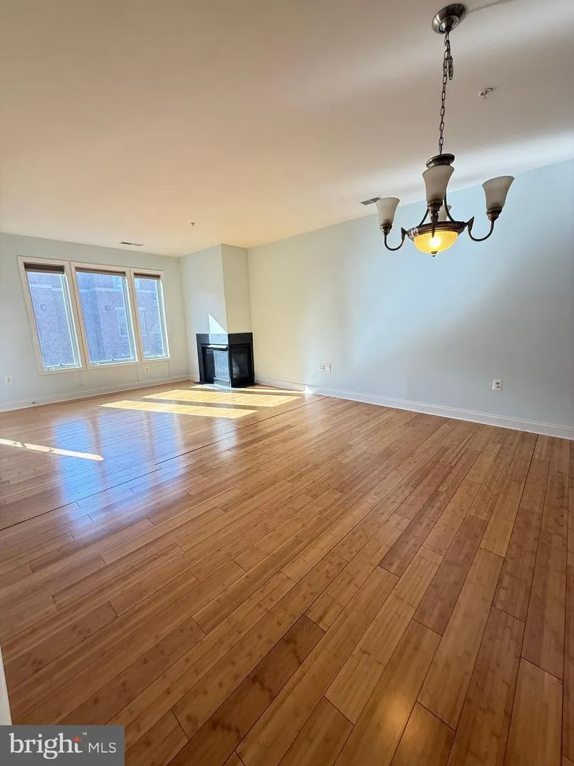 10205 WINCOPIN CIRCLE #302 Columbia, MD 21044