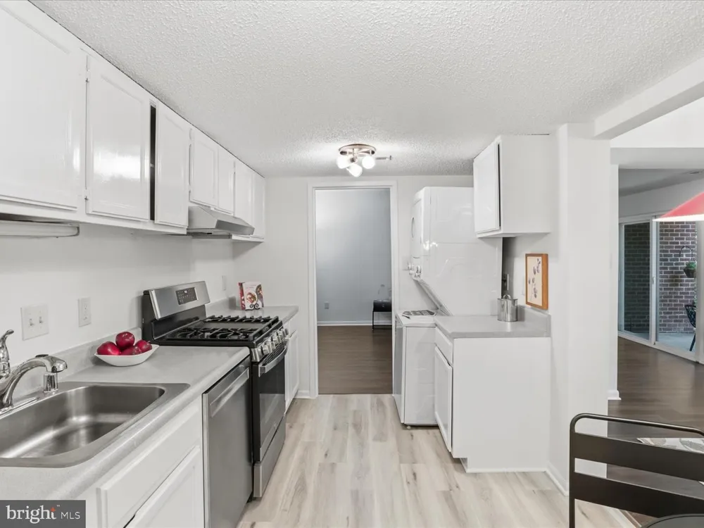 11809 BRETON COURT #2B Reston, VA 20191