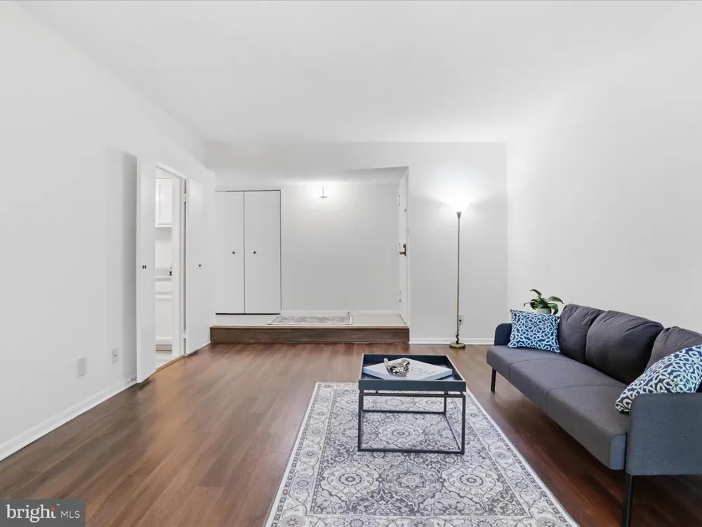 11809 BRETON COURT #2B Reston, VA 20191