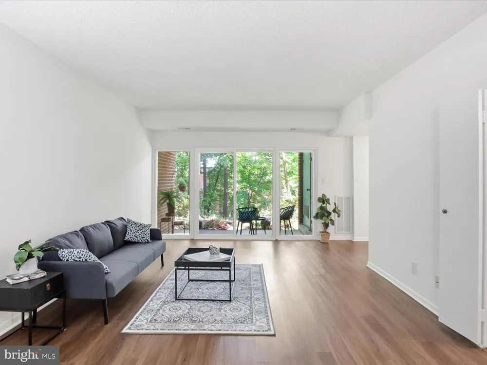11809 BRETON COURT #2B Reston, VA 20191
