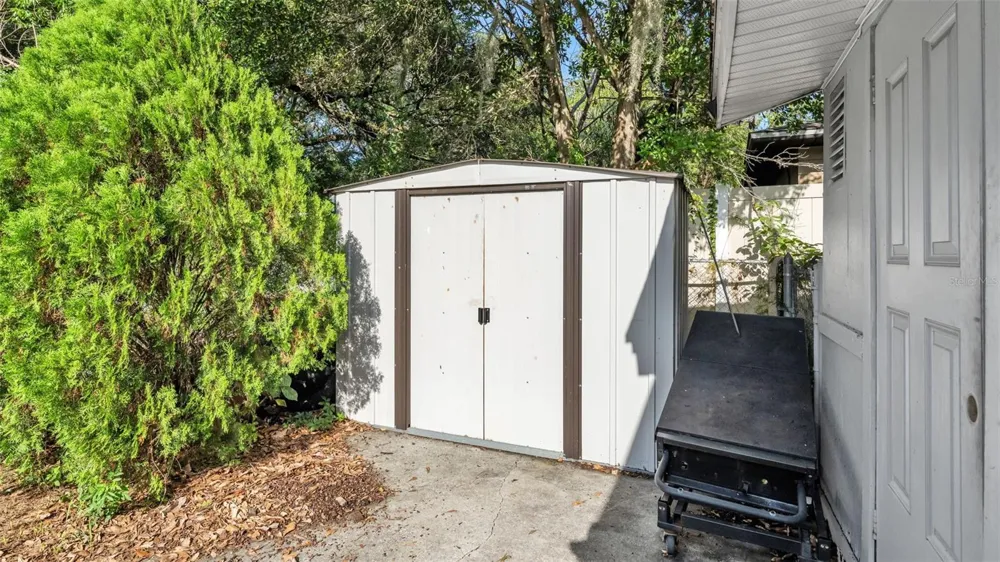 861 E LOWELL STREET Lakeland, FL 33805