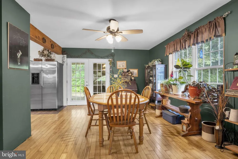 121 RAVINE LN Newport, PA 17074