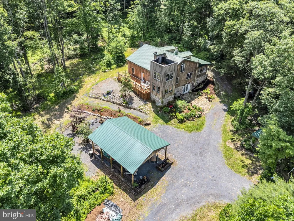 121 RAVINE LN Newport, PA 17074
