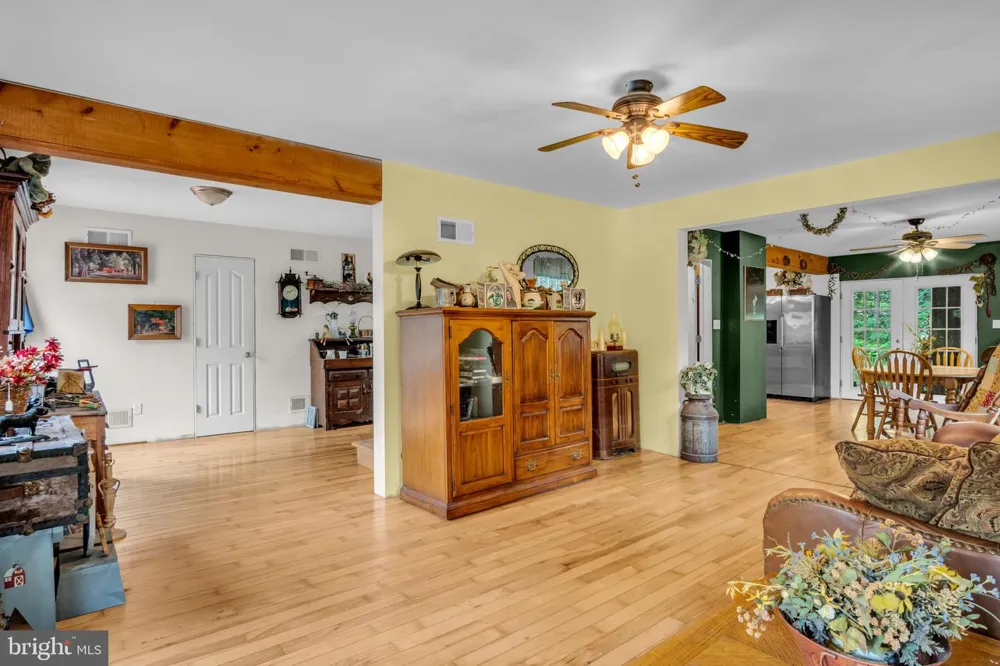121 RAVINE LN Newport, PA 17074